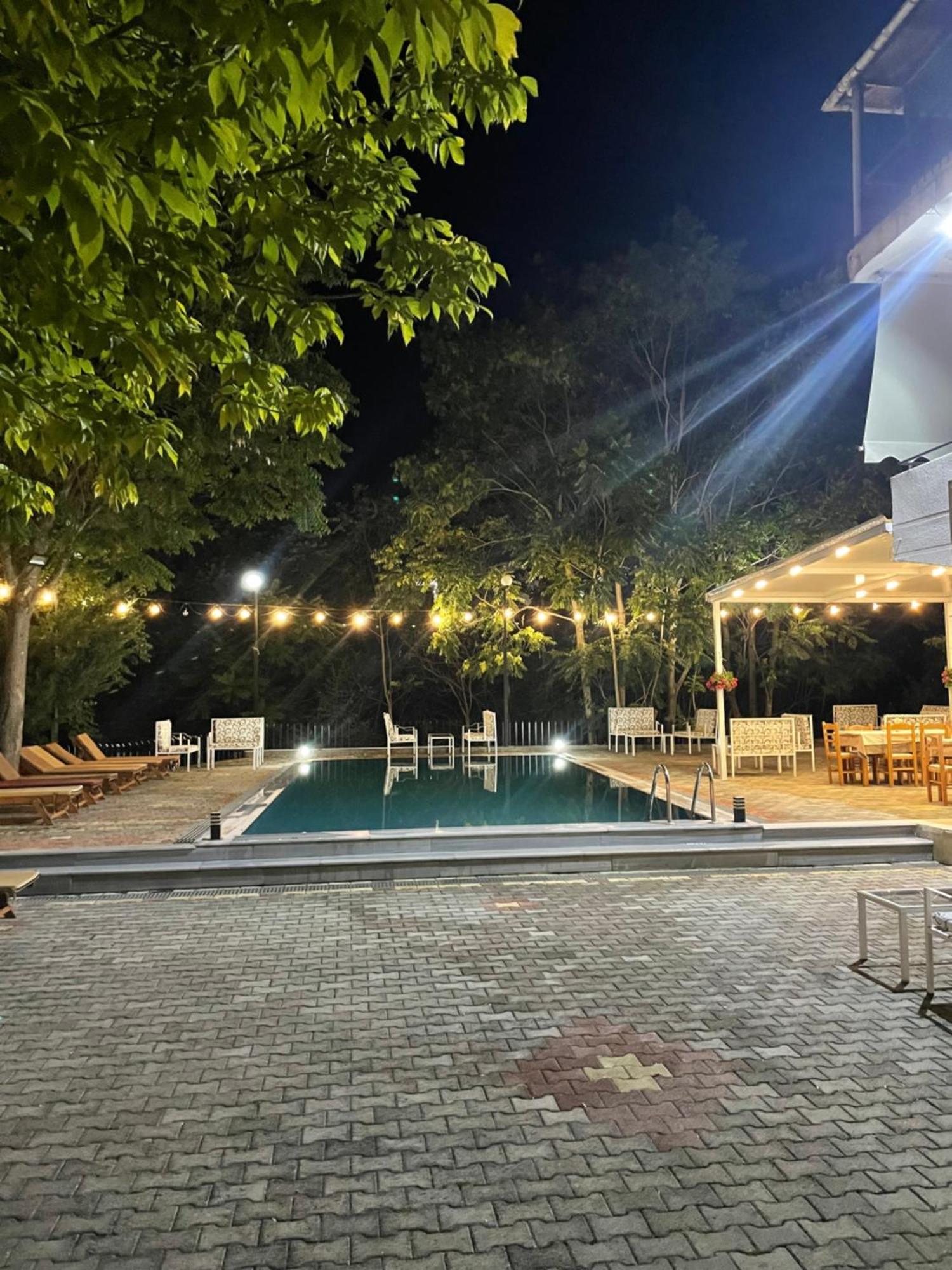 Hotel Aroma เปอร์เมต ภายนอก รูปภาพ
